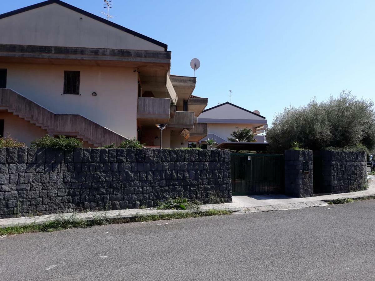 Adele'S Apartment - Mulinia Residence Acireale Kültér fotó